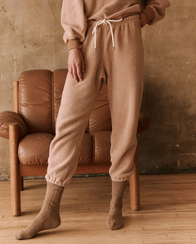 Women's Plus-Size Outfit The Fleece Stadium Sweatpant. -- Fawn