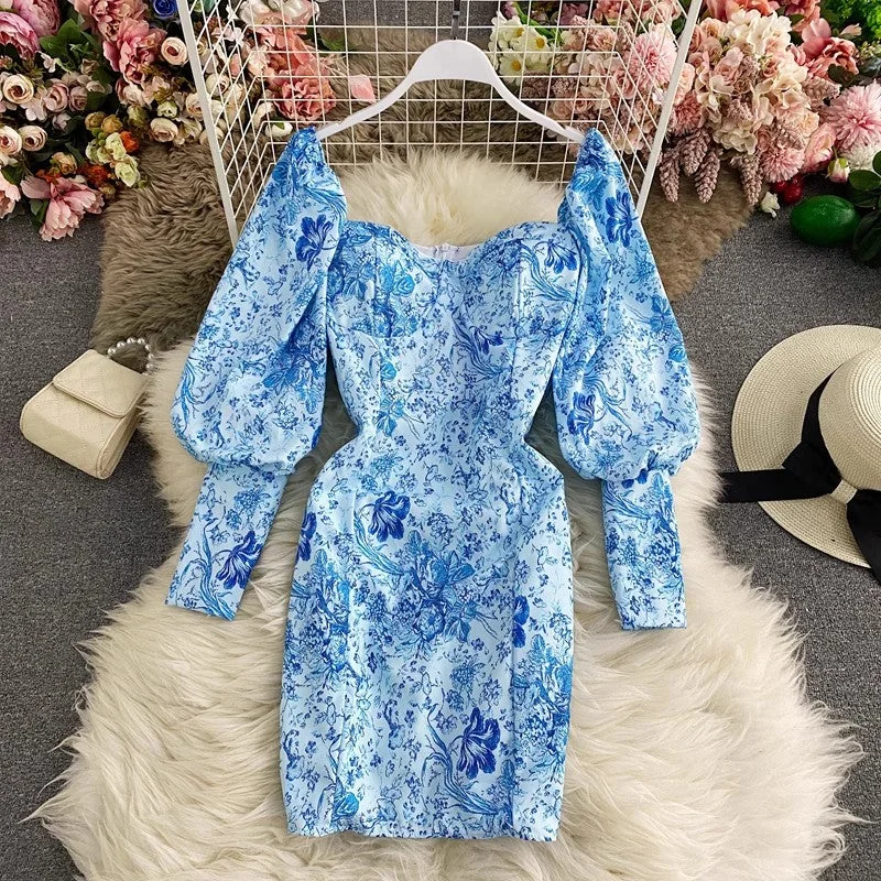 Trending Items blue and white printed square sexy lantern sleeve dress      S4337