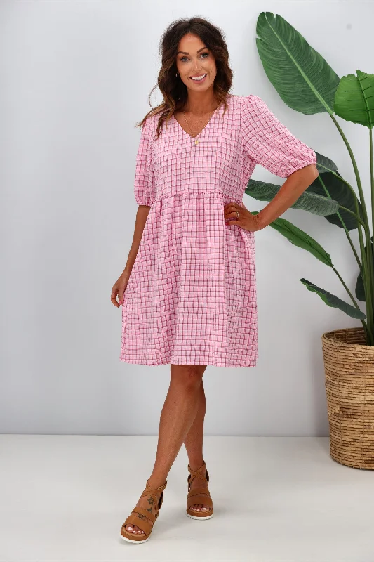 Plus Size Women Wear Shine On Label Akio V Neck Puff Sleeve Dress Pink Check