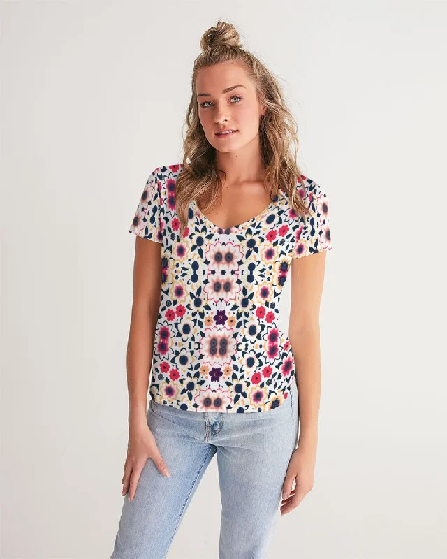 Women's Clothing For Special Occasions Abstract flower pattern Women's All-Over Print V-Neck Tee