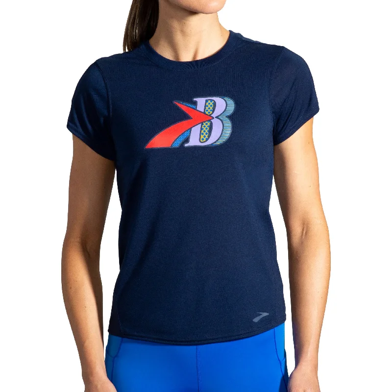 Women's High-Fashion Outfit Brooks Distance Graphic Short Sleeve Womens Running Top - Navy