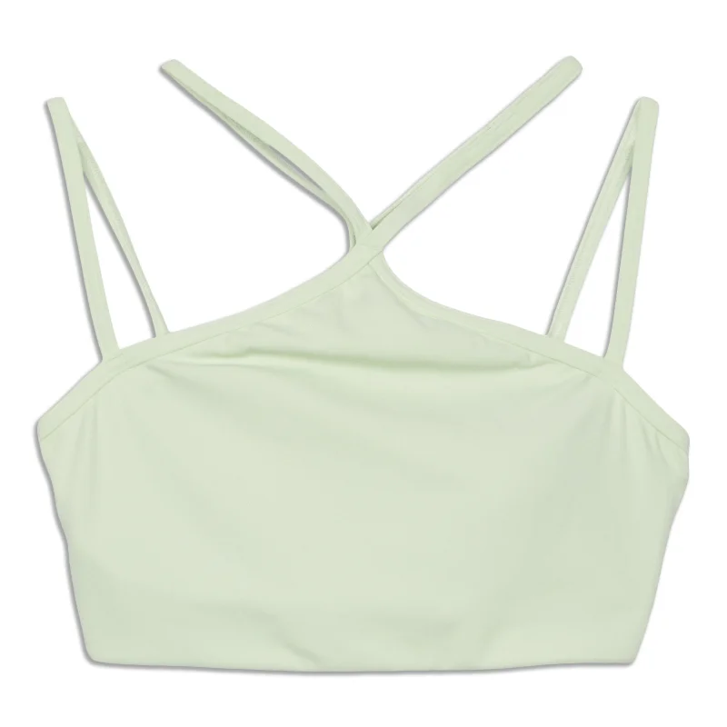 Women's Athletic Outfit Flow Y Strappy Bra - Resale