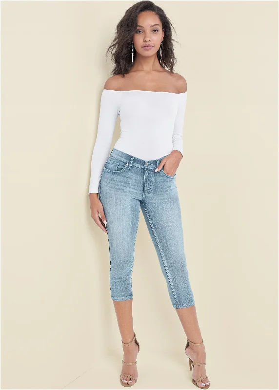 Women's Casual Garments Cindy Capri Jeans - Light Wash