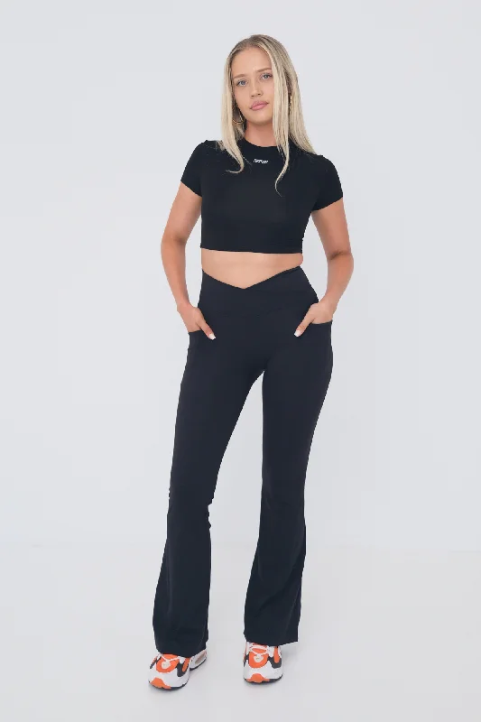 Women's High-End Clothing Cross Over Flare Pocket Leggings - Black