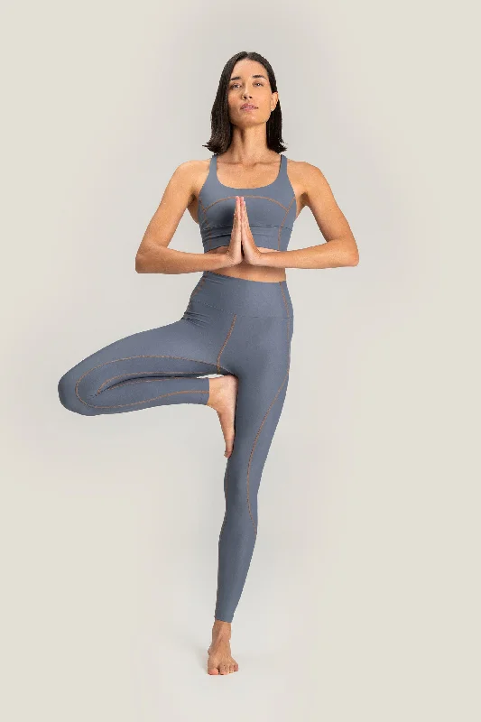 Women's Holiday Apparel Essential Streamline Leggings