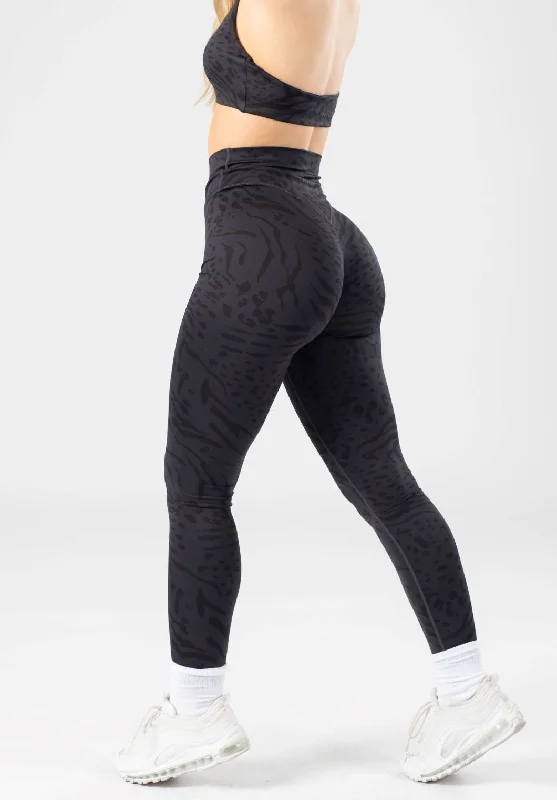 Women's Sporty Clothes Reluna Crossover Sculptseam™ Legging Panther
